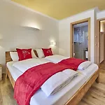 Modern Chalet In Saalbach Hinterglemm With Sauna